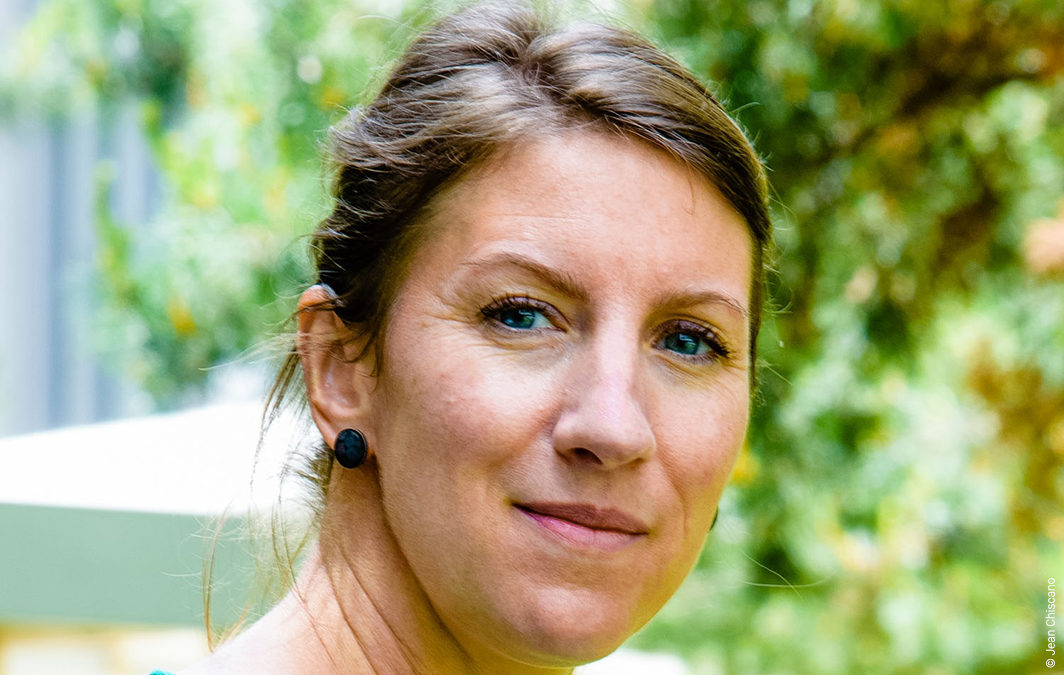 Entretien avec Anaïs Rocci : “On ne peut pas demander à ceux qui ont trop peu d’avoir encore moins”