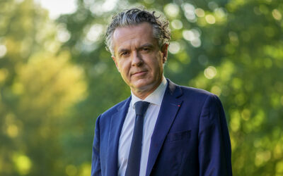 Entretien avec Christophe Béchu : “Si l’atténuation est un enjeu mondial, l’adaptation se joue à l’échelle nationale”
